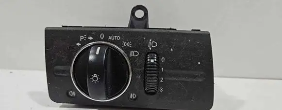 Mercedes-Benz E W211 Light switch 2115450304 7241Q05 04056020