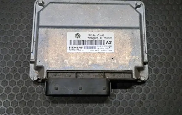 Volkswagen Touareg I Transfer box differential control unit 0AD927755AJ