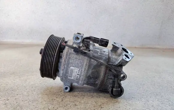 Renault Scenic IV - Grand scenic IV Air conditioning (A/C) compressor (pump) 926001268R18 926001268R