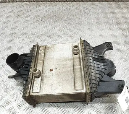 Land Rover Discovery 5 Intercooler radiator FPLA6K775AB