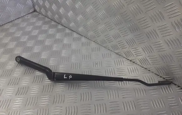 Toyota Avensis T220 Front wiper blade arm 85221-05051