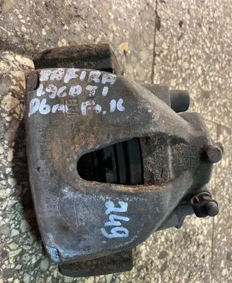 Opel Zafira B Front brake caliper