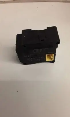 Audi A8 S8 D2 4D Air flap motor/actuator 4d0820511a