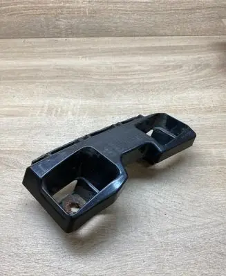 Mercedes-Benz C W204 Rear bumper mounting bracket A2048851365