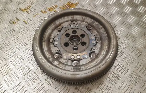 Volkswagen Touran I Flywheel