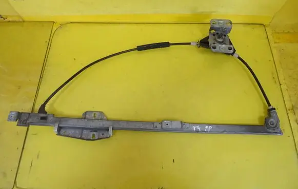 Volkswagen Transporter - Caravelle T4 Front door manual window regulator 701837502