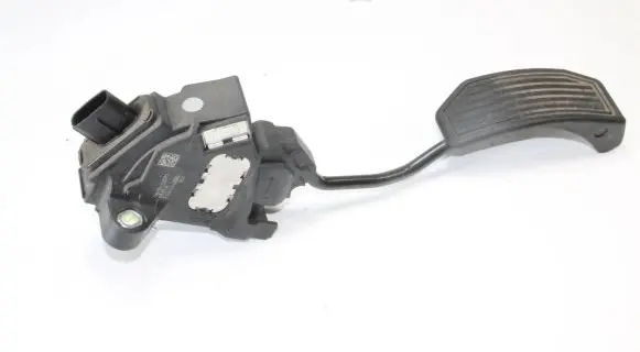 Toyota Auris 150 Accelerator throttle pedal 7811002071