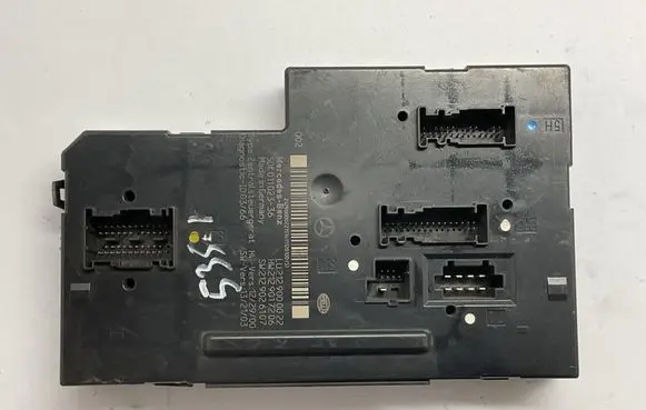 Mercedes-Benz E W212 Central body control module 5DK01102336 2129000022 2129026107