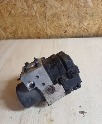 Volkswagen PASSAT B5 ABS Pump 0265216411