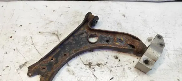 Volkswagen Jetta V Front lower control arm/wishbone