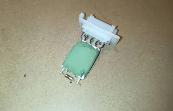 Mercedes-Benz A W168 Heater blower motor/fan resistor 