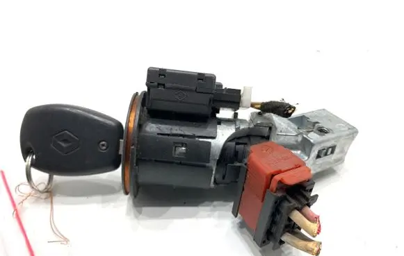 Renault Kangoo II Ignition lock 8200405701C