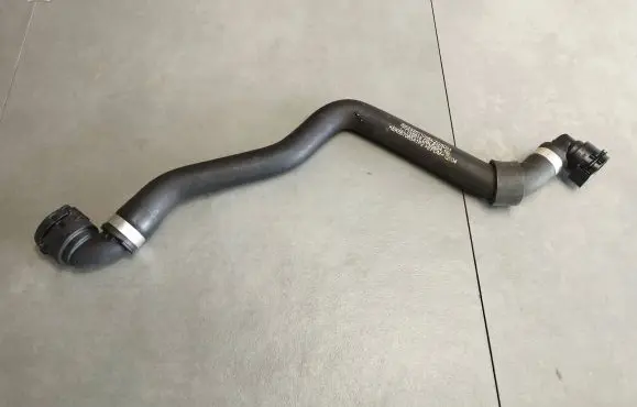 Mercedes-Benz GLC X253 C253 Engine coolant pipe/hose A2535010584