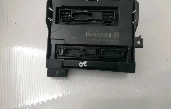 Audi A4 S4 B7 8E 8H Comfort/convenience module 8K0907064C 6U1020000