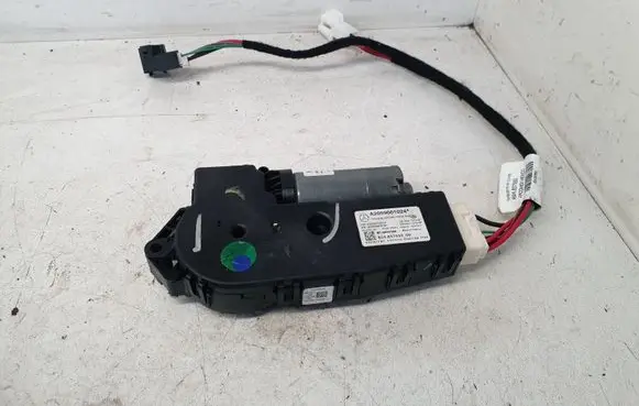Mercedes-Benz GLC X253 C253 Sunroof motor/actuator A2059001024