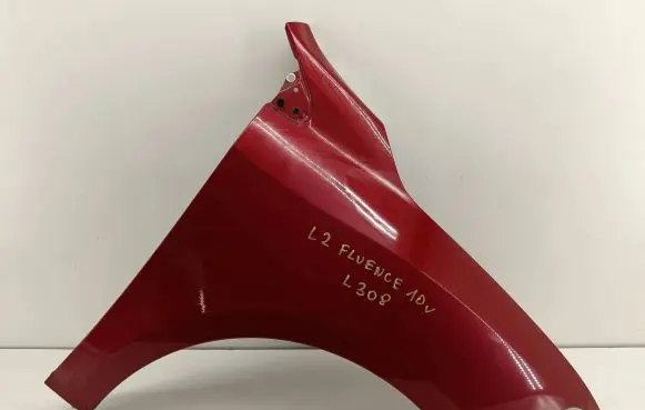 Renault Fluence Fender