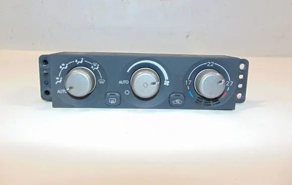 Mitsubishi Lancer Climate control unit 7820A103