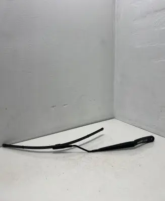 Front wiper blade arm
