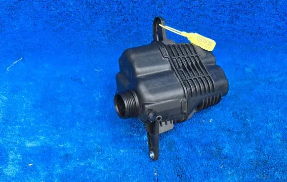 BMW X1 U11 Coolant expansion tank/reservoir 5A14989