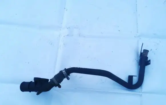 Peugeot Expert Engine coolant pipe/hose 9610106180