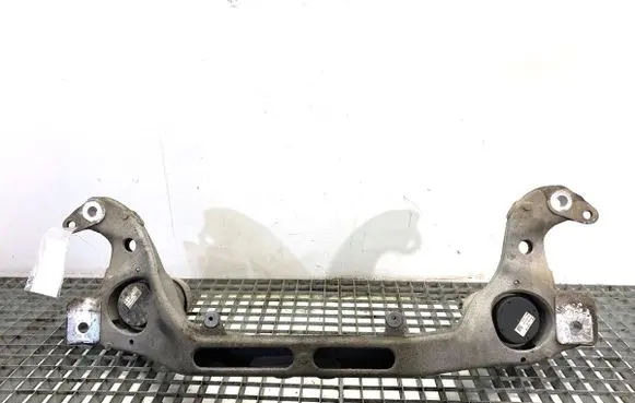 Volkswagen Touareg II Engine mounting bracket 7P6199131