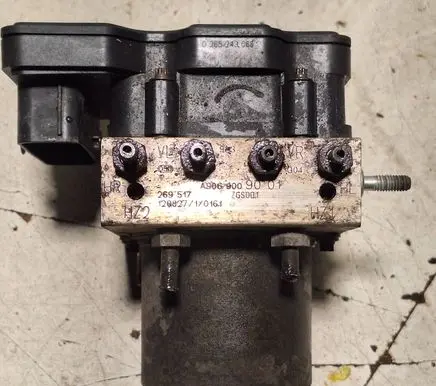 Mercedes-Benz Sprinter W906 ABS Pump A9069009001 269517 ZGS001