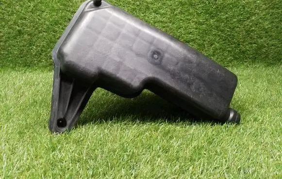 Volkswagen Jetta VI Active carbon filter fuel vapour canister 04E131111A