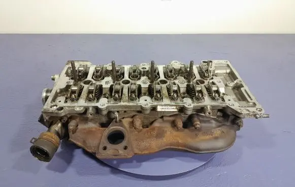 Opel Insignia A Engine head 