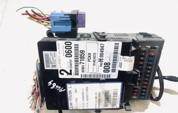 Renault Laguna II Fuse box set 8200148809 55rdr2111