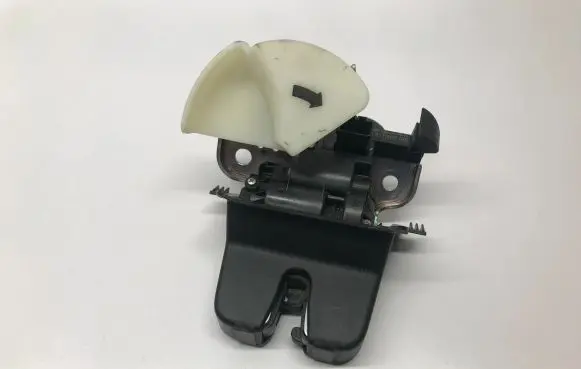 Volkswagen Jetta VII Tailgate/trunk/boot lock/catch/latch 17A827505