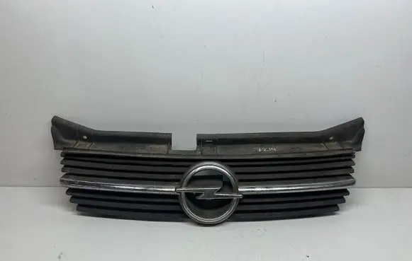 Opel Omega B1 Front grill 90491397 90459940
