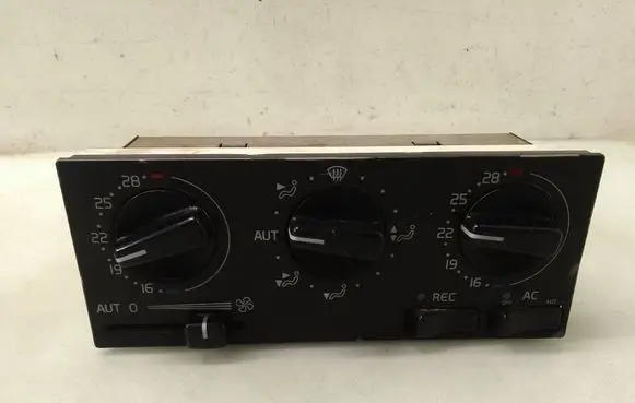 Volvo 850 Climate control unit 9166549