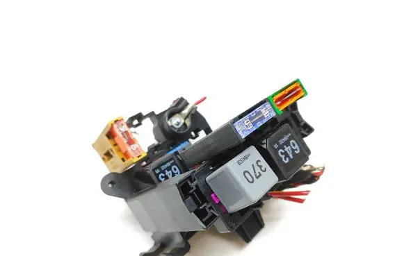 Audi A4 S4 B8 8K Fuse module 8K1937503A