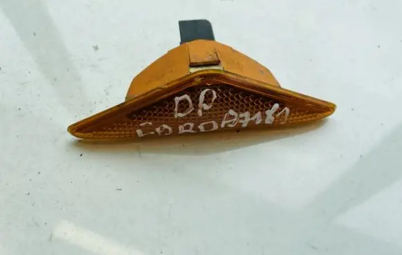 Ford Mondeo Mk III Front fender indicator light 1s7113k309ac 1s71-13k309-ac