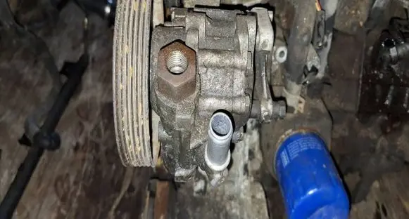 Peugeot 406 Power steering pump 9627369380