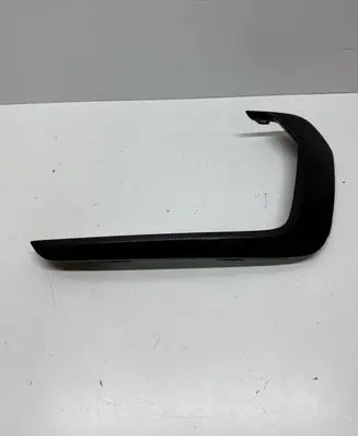 Front bumper lip