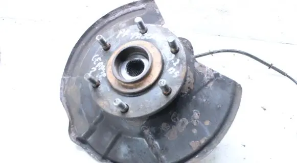 Mitsubishi Pajero Front wheel hub