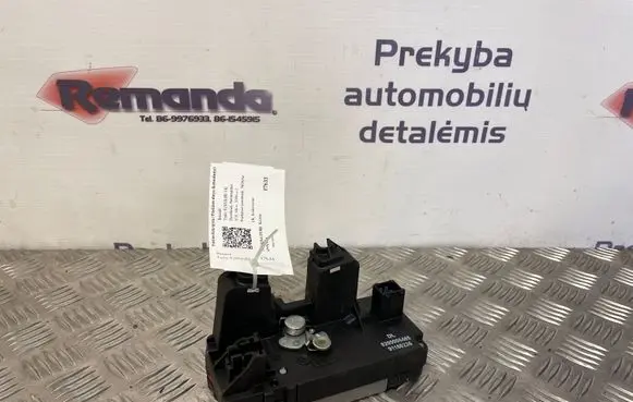 Renault Trafic II (X83) Front door lock 91166226