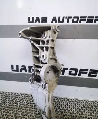 Renault Megane IV Generator/alternator bracket 8200669494