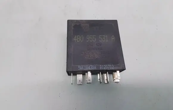 Volkswagen PASSAT B5 Other relay 4B0955531A