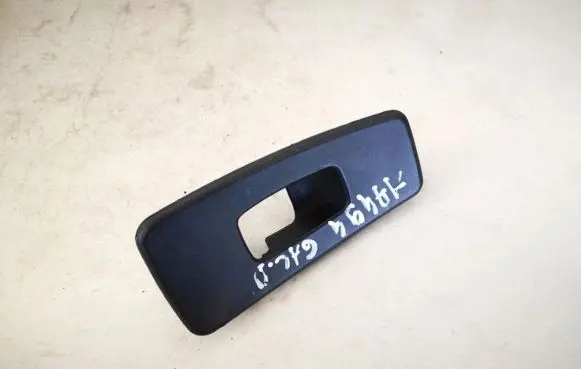 Chrysler Pacifica Front door window switch trim lpm000001640