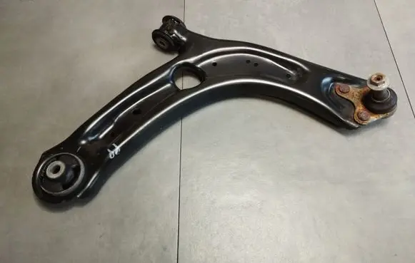 Audi Q3 F3 Front lower control arm/wishbone 3Q0407154D