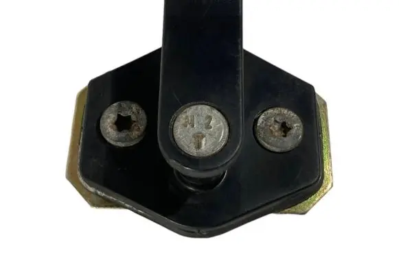 BMW 5 E39 Front door lock loop/hook striker 8176350