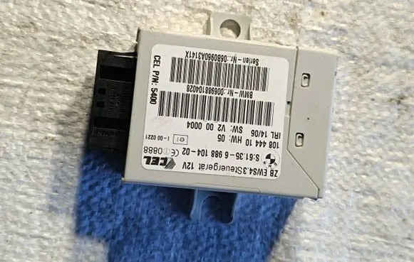 BMW X5 E53 Alarm control unit/module 6135698810402 61356988104 6988104