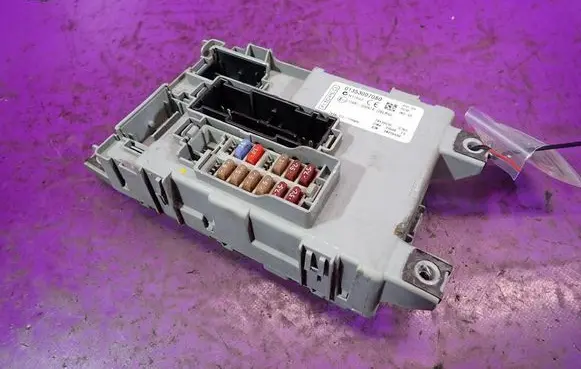 Fuse box set