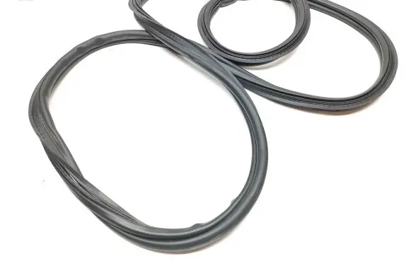 Peugeot 3008 II Trunk rubber seal (body) 