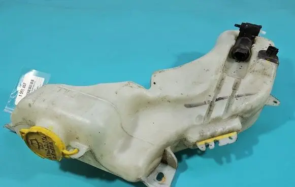 Fiat Freemont Windshield washer fluid reservoir/tank 05116307AB IMPRK1559857