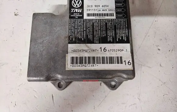 Volkswagen PASSAT B6 Airbag control unit/module 3C0909605K 391131 10H029S2521
