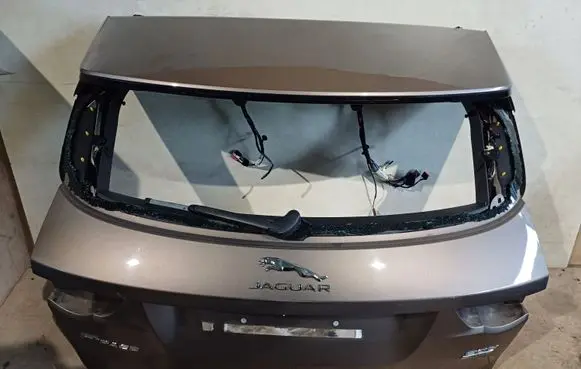 Jaguar F-Pace Tailgate/trunk/boot lid