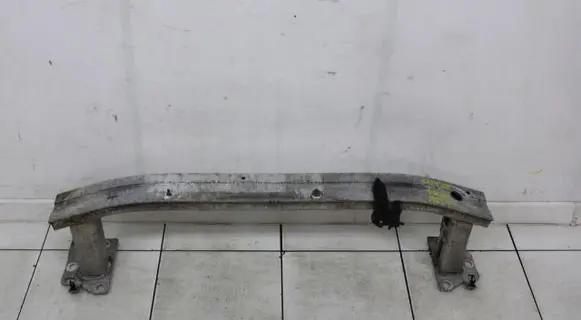 Renault Captur Rear bumper support beam 